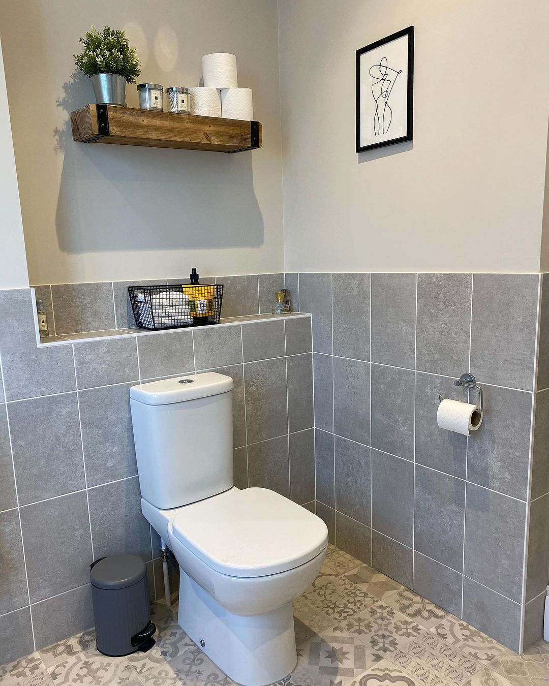 Patterned - Bathroom 