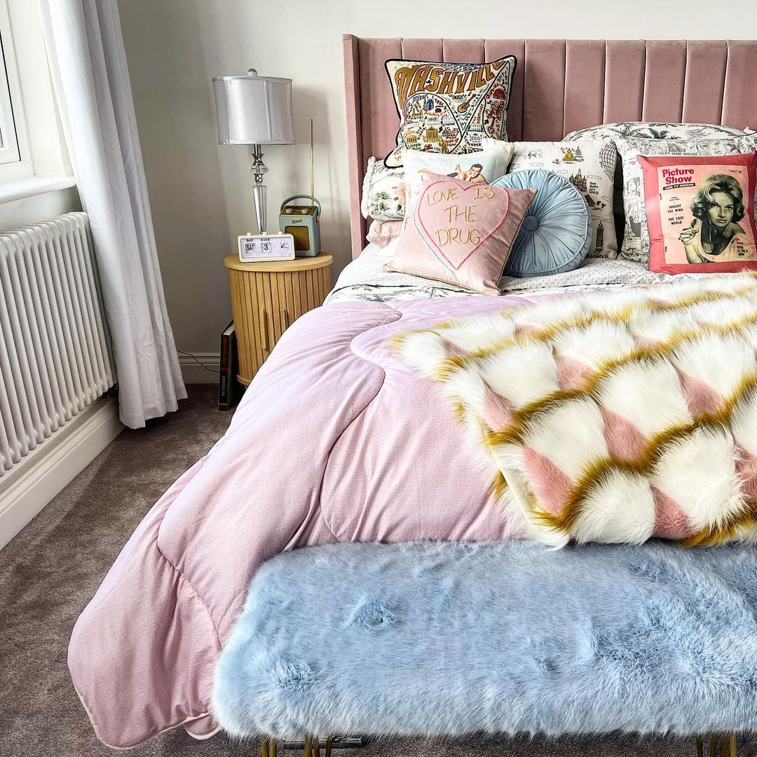 Grey two tone carpet 