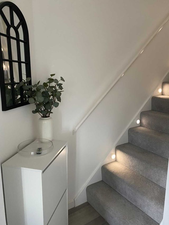 Vivali - Foggy Grey Stairs