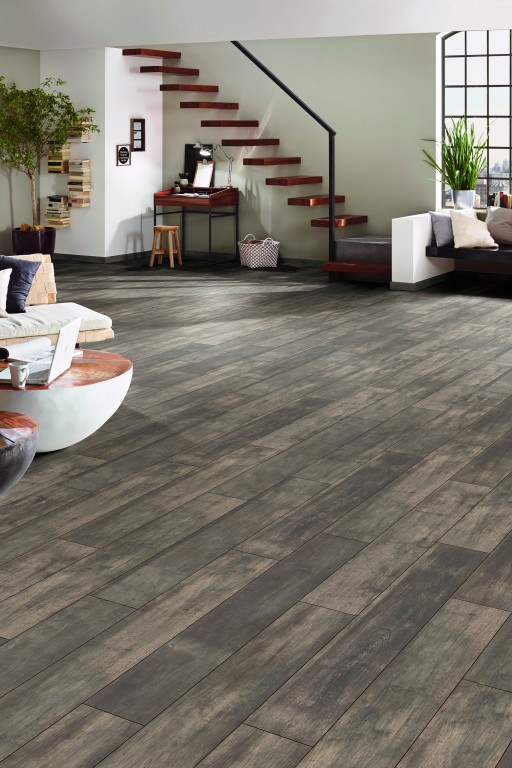 Tapi Barnes laminate floor