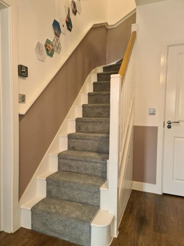 Tapi Oslo carpet in storm cloud grey on stairs