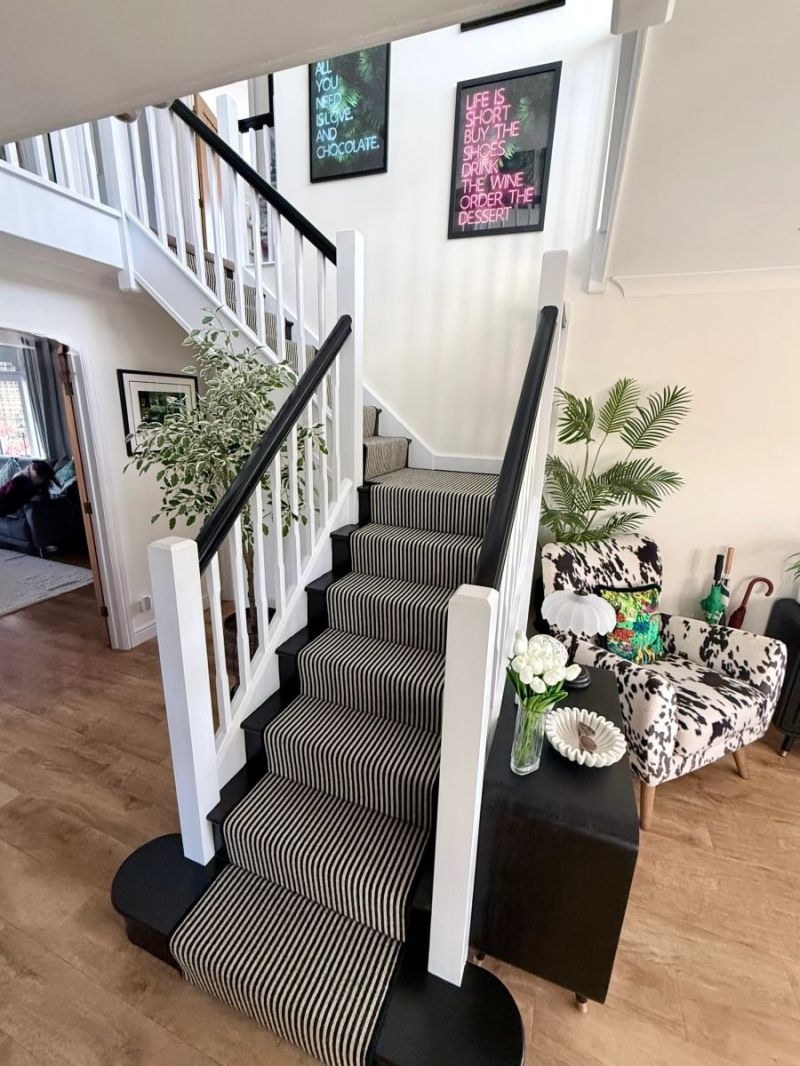 Lerwick Black Cream Stripe