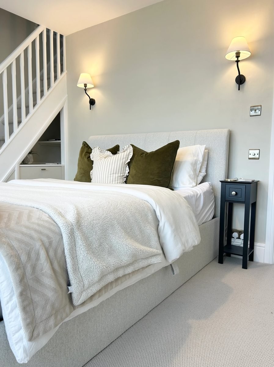 Carpetright Casablanca - Sandy Cobble Beige Bedroom