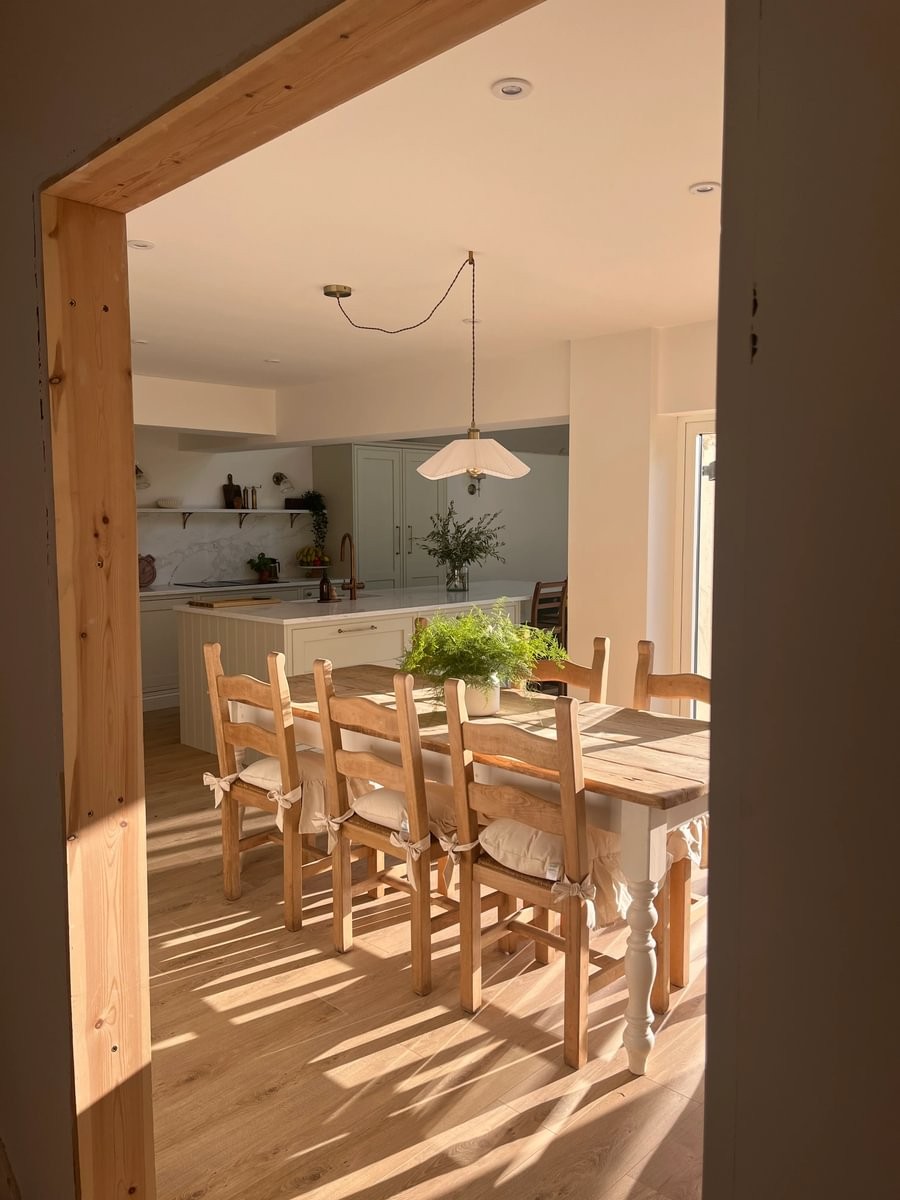 Kefe Harmony Oak laminate flooring Beige Dining Room