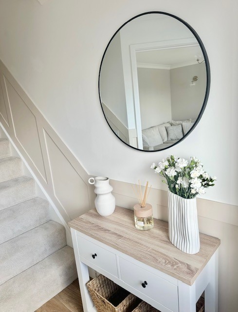 Motif - Linen Beige Stairs