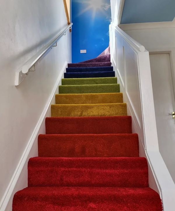 Cascade - Multicoloured Multicoloured Stairs