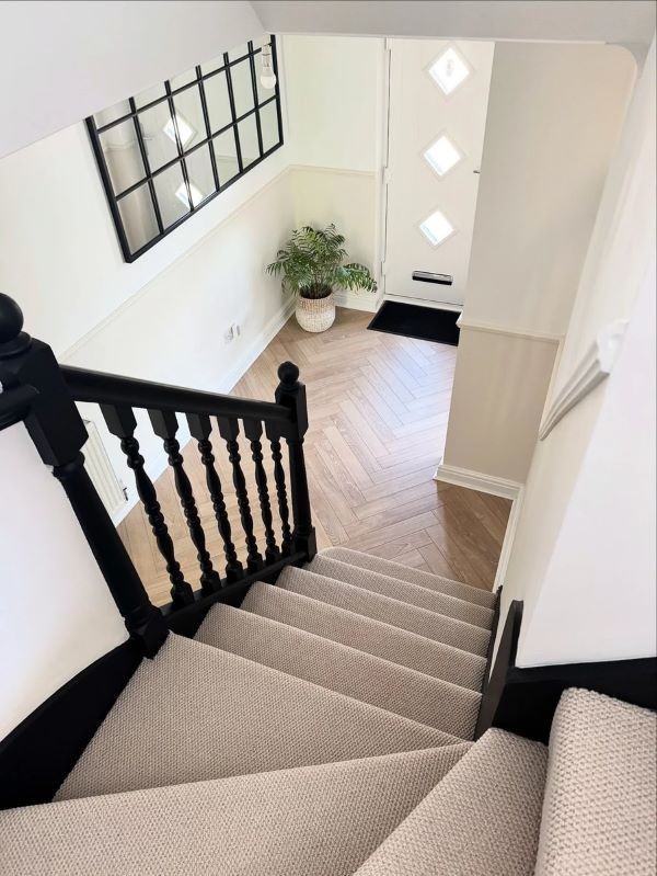 Santa Fe - Parchment Cobble Beige Stairs