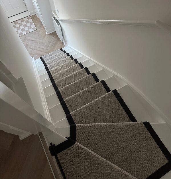 Caprio - Greige Beige Stairs